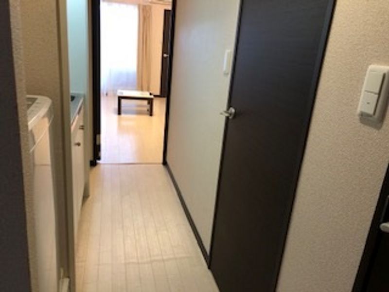 レオネクストジュン 玄関