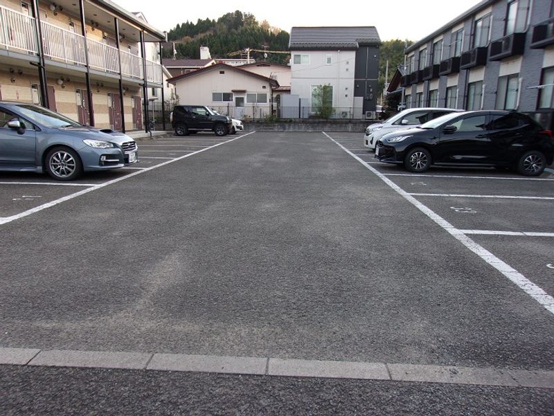 レオパレスグリーンハイツ平内Ａ 駐車場