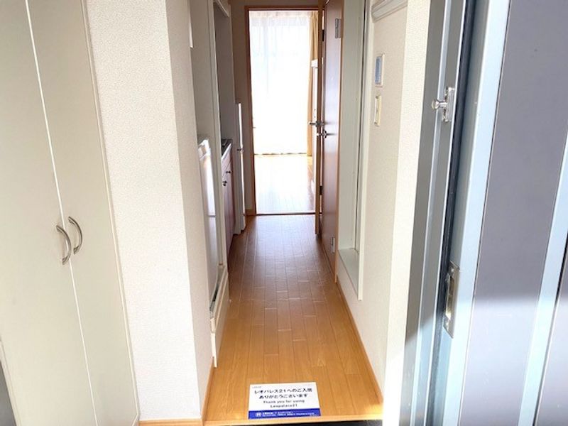 レオパレスリバーサイド西水元Ⅱ 玄関