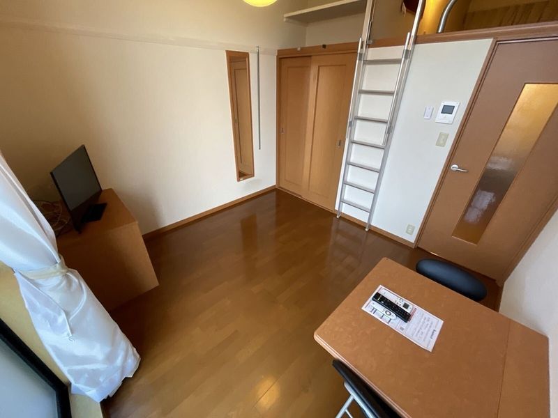 レオパレスマスカット 居間