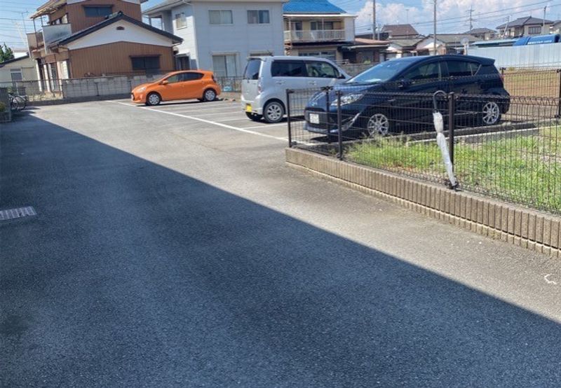 レオネクストＧＥＮ 駐車場