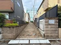 レオパレスもみじ山 エントランス
