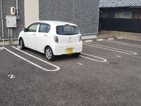 レオパレスノーサイド五条川 駐車場