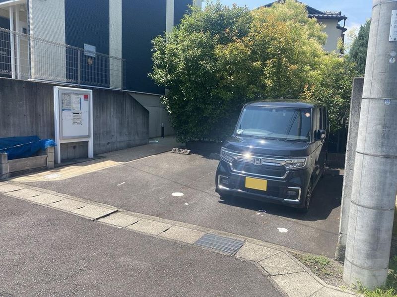 レオネクスト松和花壇 駐車場