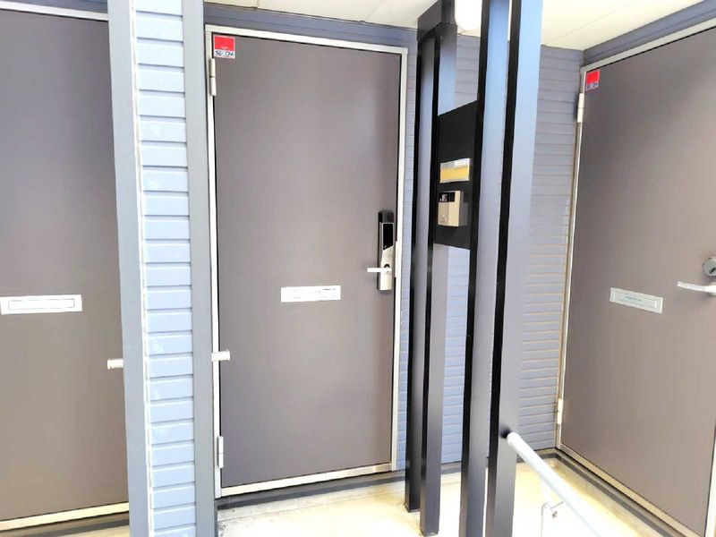 レオネクストすみれ エントランス