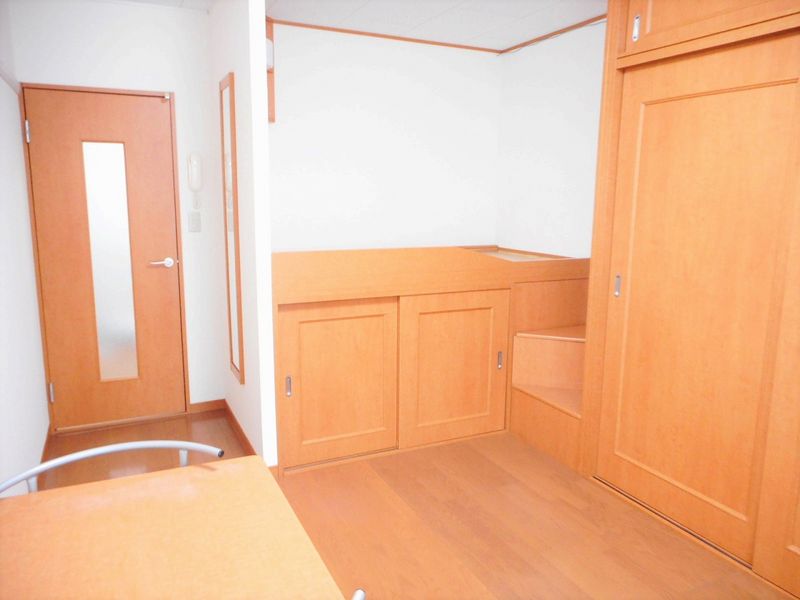 レオパレス平林 寝室