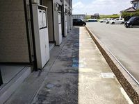 レオパレスかりゆし公 エントランス