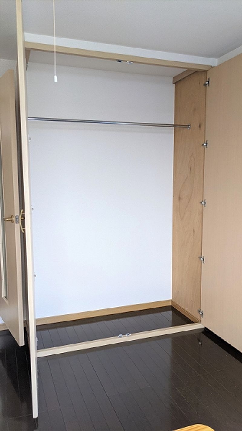 レオパレスルーチェ高畑 収納