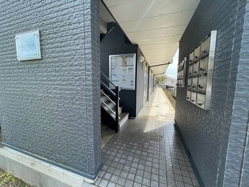 レオパレスコンフォートフレアⅢ エントランス