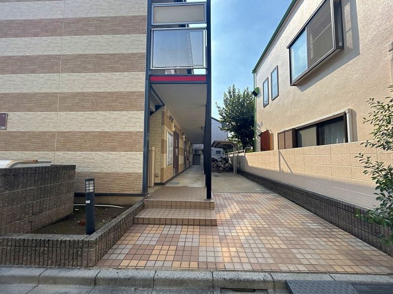レオパレス若宮 エントランス