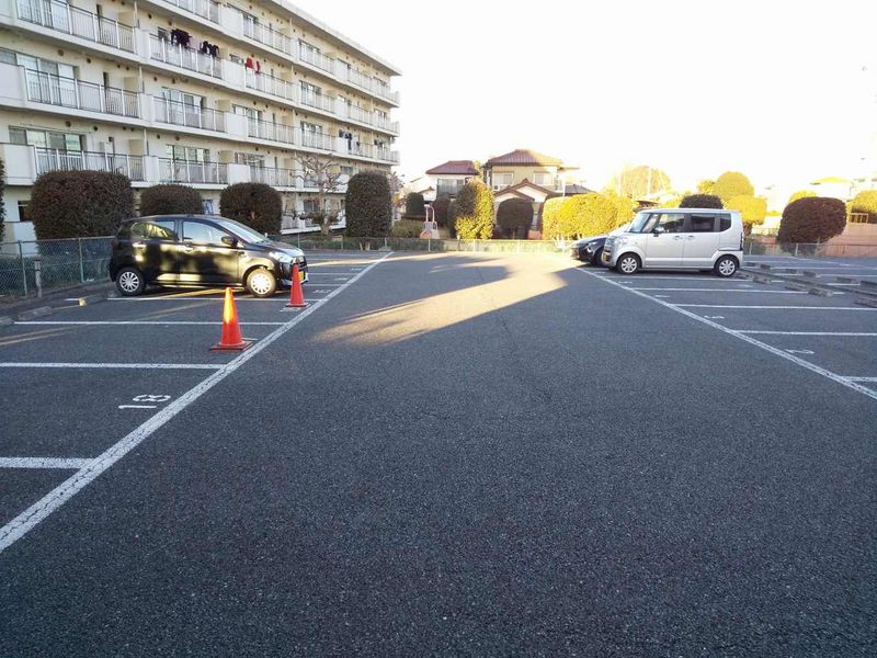 レオパレスサザンクロスＢ 駐車場