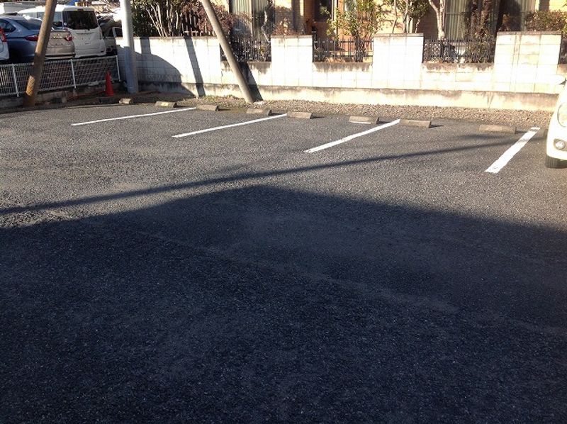 レオパレスリバーサイドホーム下浜田 駐車場