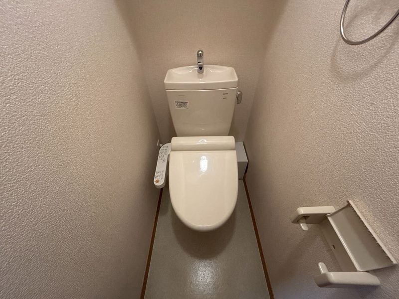 レオパレスＮＥＸＴ　ＤＯＯＲ トイレ