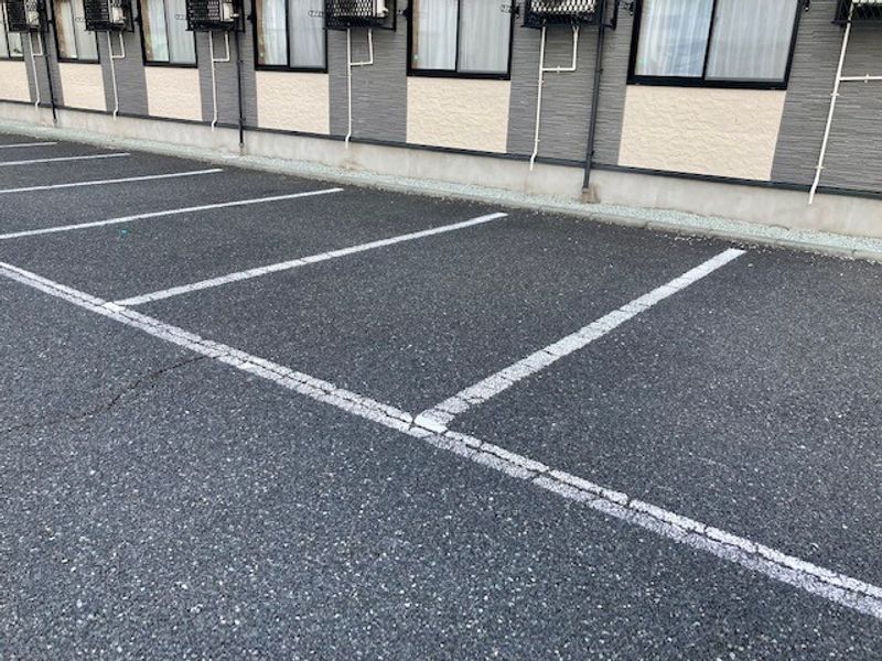 レオパレスサクランボヒルズ 駐車場