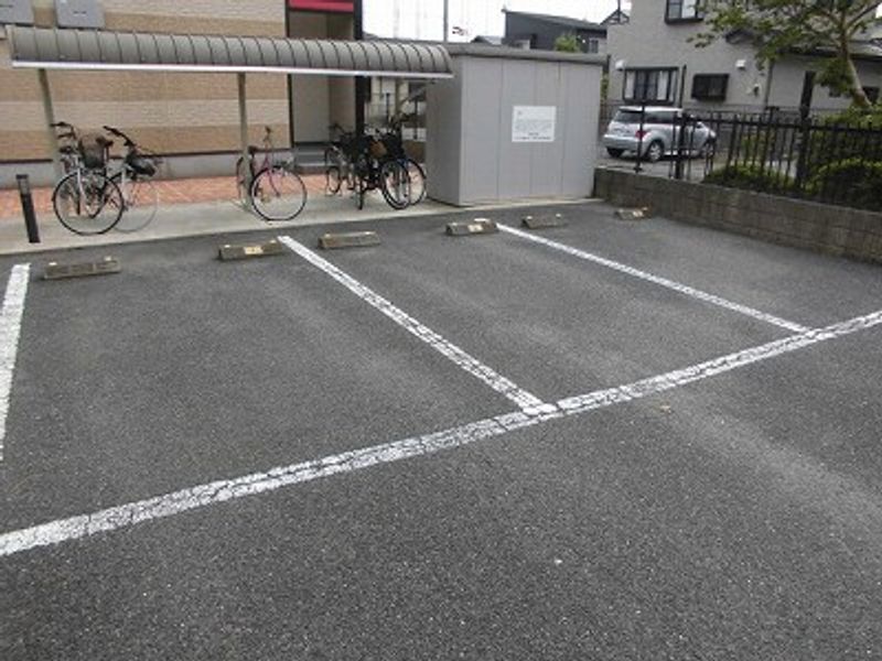レオパレスポワールみゆきⅠ 駐車場