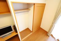 レオパレスプレジール 収納