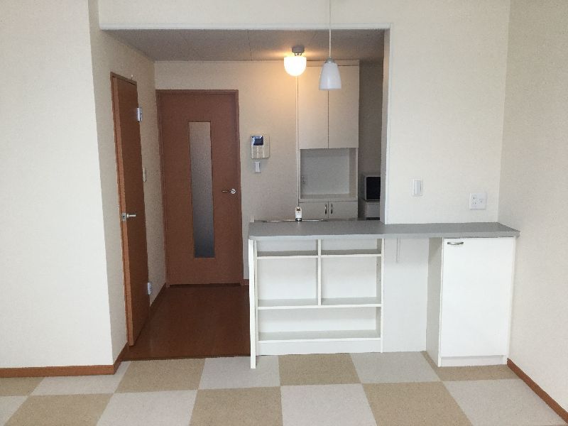 レオパレスリカヴィトスの丘 居間