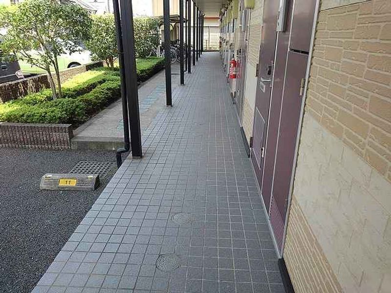 レオパレスボンボネラ　モモ 共用部分