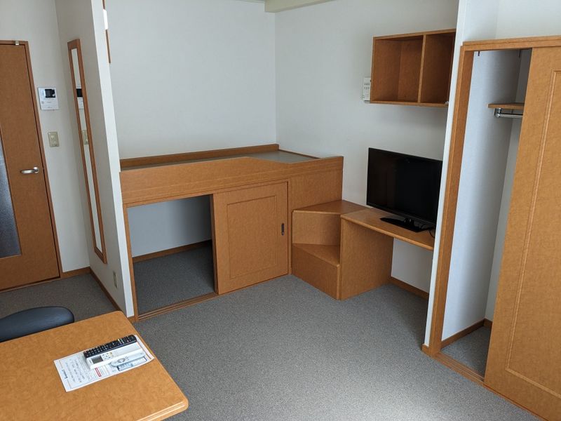 レオパレス大町 寝室