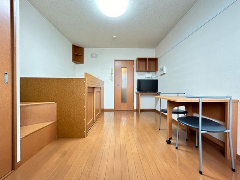 レオパレス並木 居間
