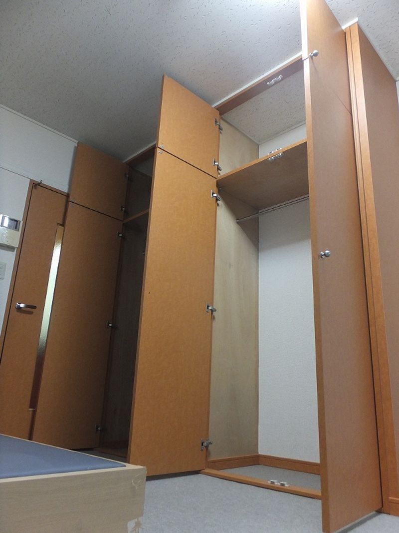 レオパレス行徳エステート 居間