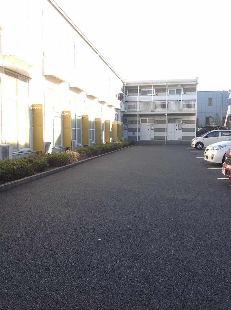 レオパレスくすの木Ⅱ 駐車場