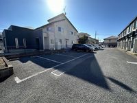 レオパレス下栗 駐車場
