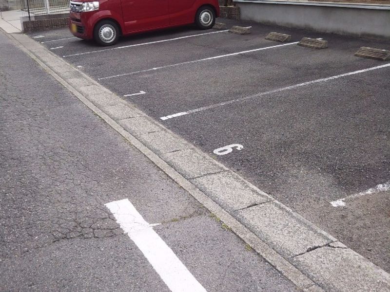 レオパレス幸田Ｃ 駐車場