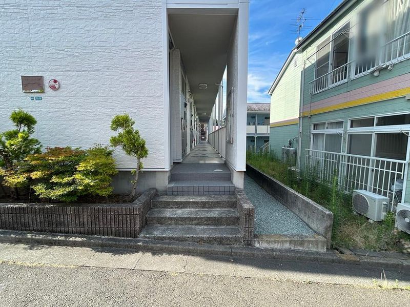 レオパレスエクセル歩坂町Ⅲ エントランス