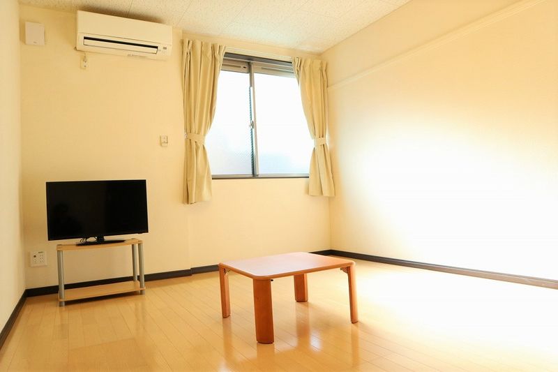レオネクストみやび 居間