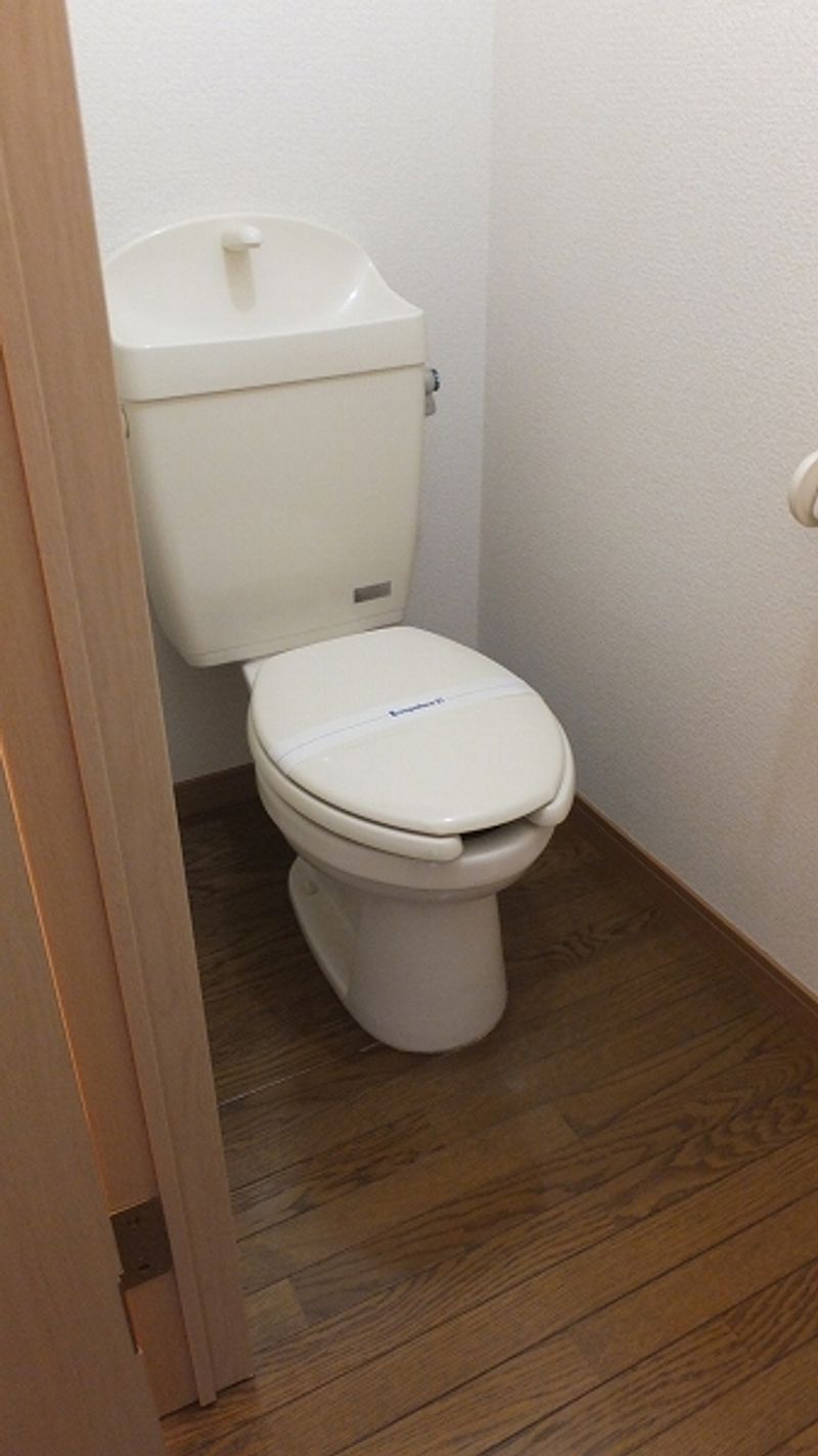 レオパレスヴィラ千塚 トイレ