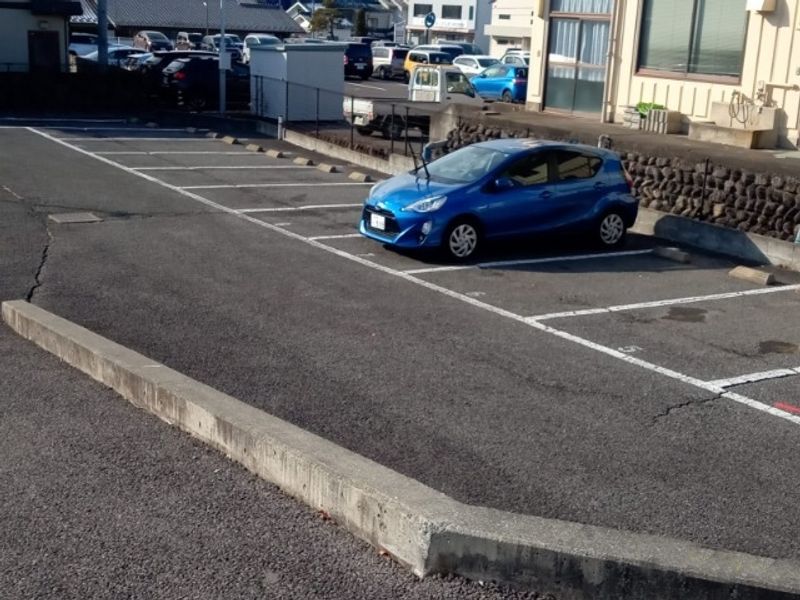 レオパレスフォンティーヌ　南 駐車場