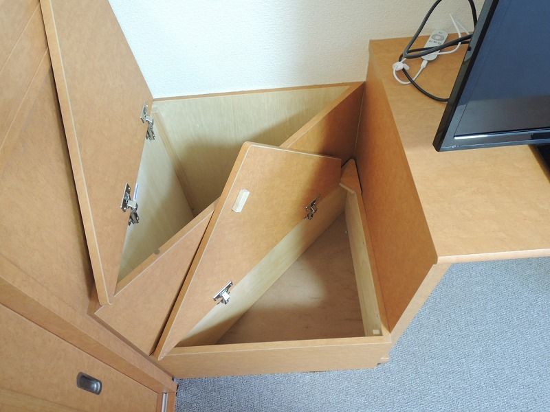レオパレスルネ 収納