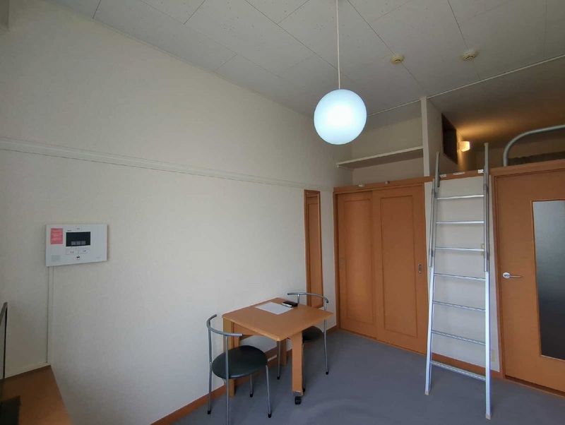 レオパレスビューテラス 居間