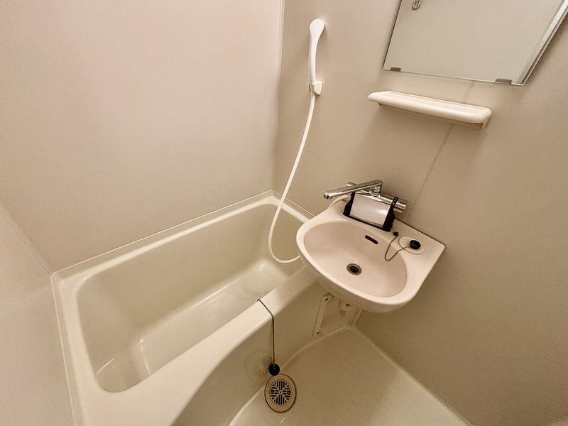 レオパレスこまつ 風呂