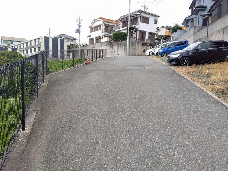レオネクストディアベルジュⅡ 駐車場
