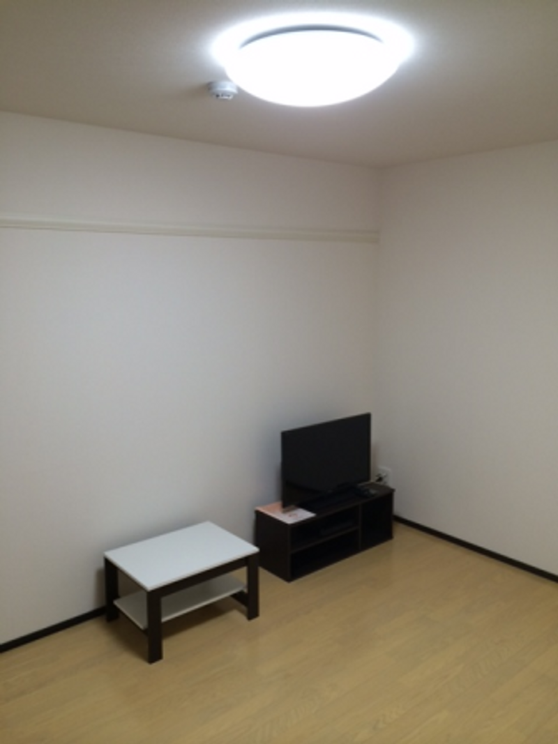 クレイノＦＩＶＥＲ　ＨＩＬＬＳ 居間