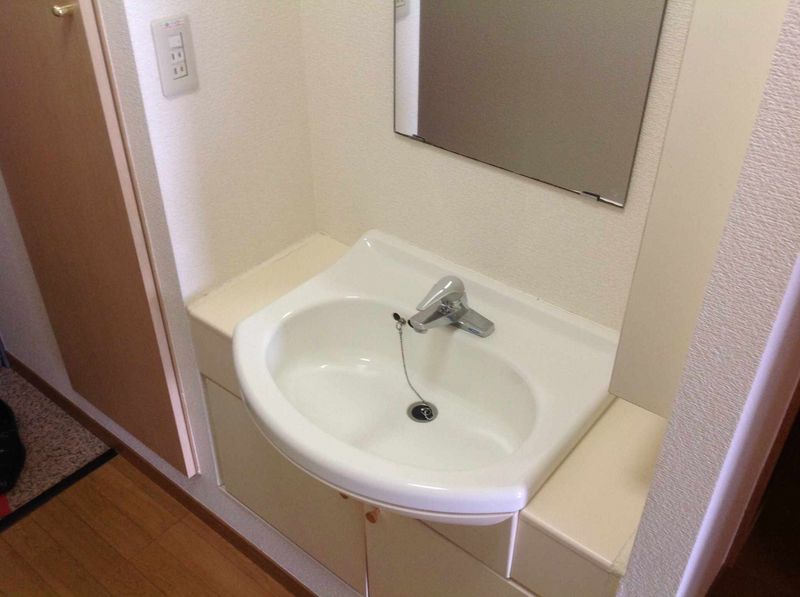 レオパレスクレヨンハウス 洗面台
