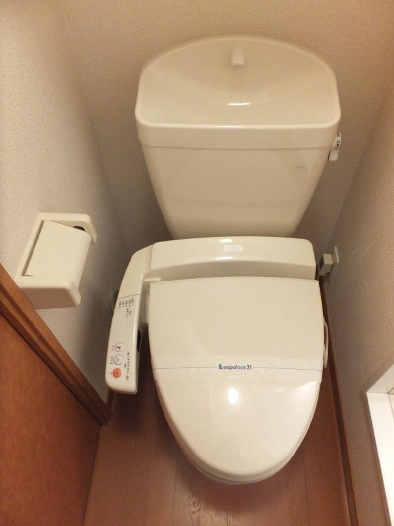 レオパレスだるま トイレ