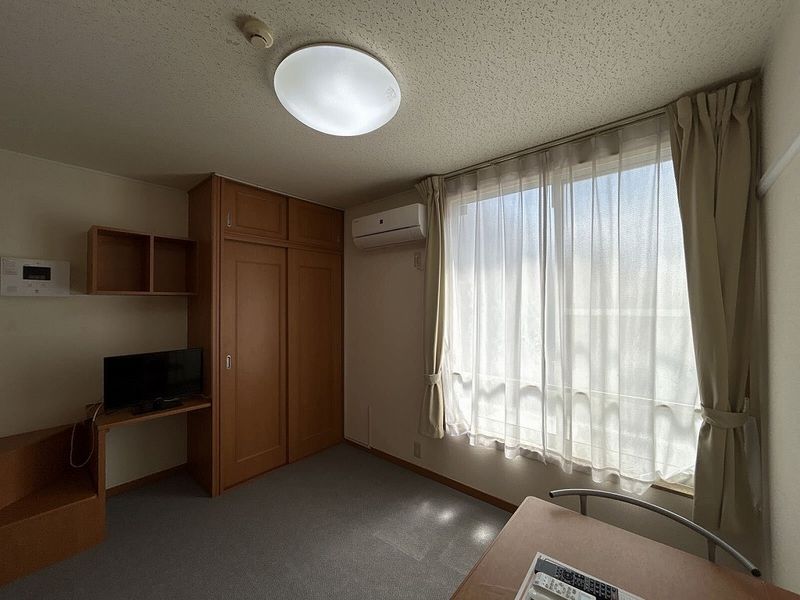 レオパレスプラムⅡ 居間
