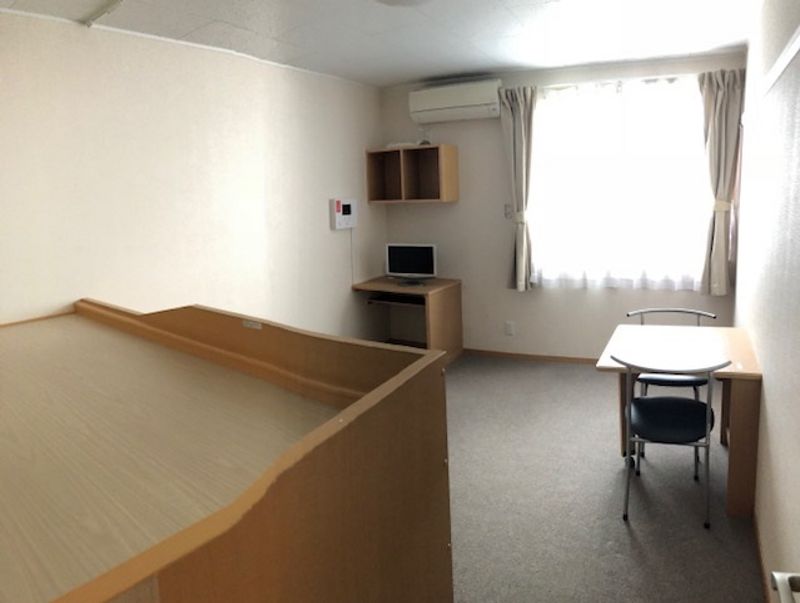 レオネクストアルホップ 居間