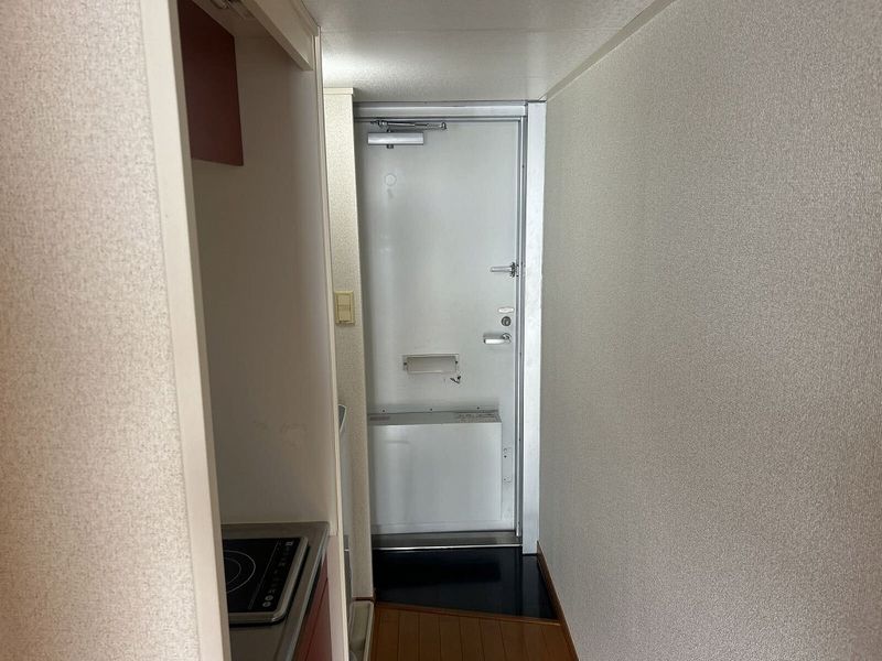 レオパレスピーヌス 玄関