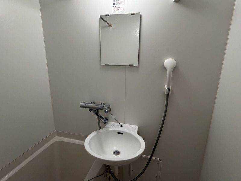 レオパレスクロスロード栄町 洗面台