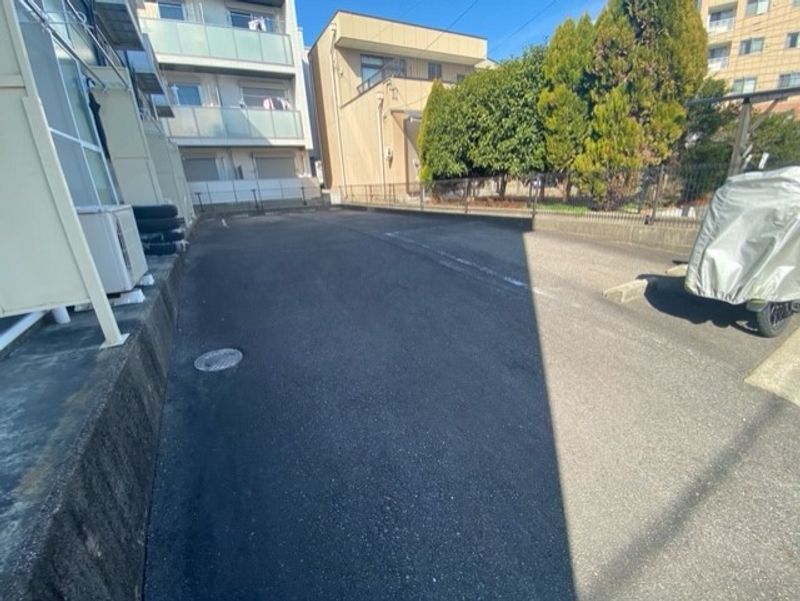 レオパレス春日井ステーション 駐車場