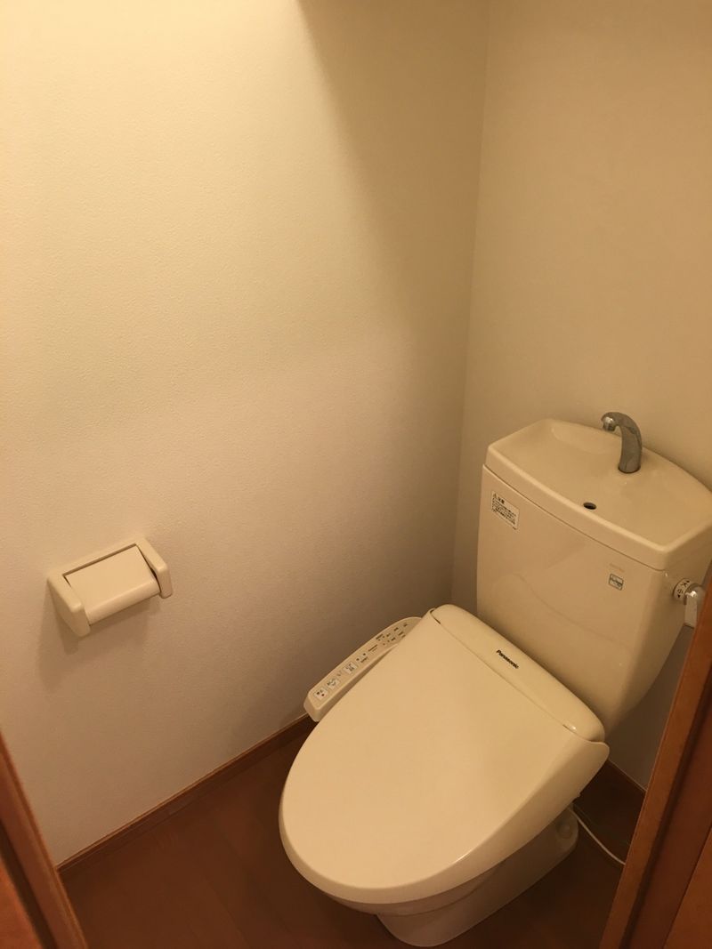 レオパレス山栄アビタ トイレ