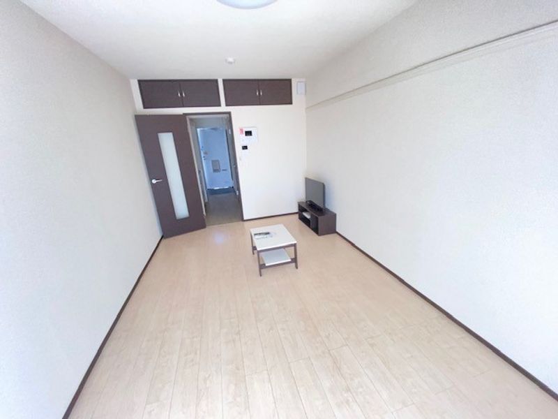 ミランダ曳六 居間