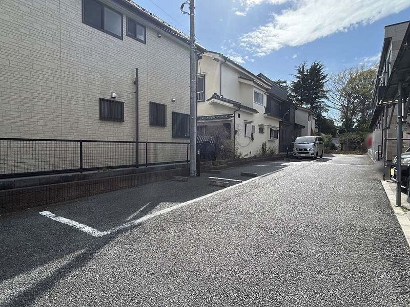 レオパレスボヌール 駐車場