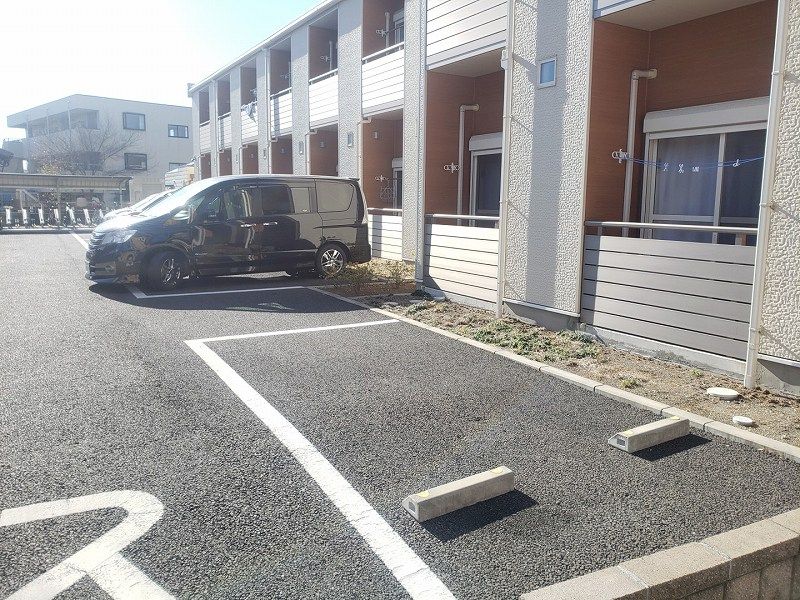レオネクストコーポ　地純 駐車場