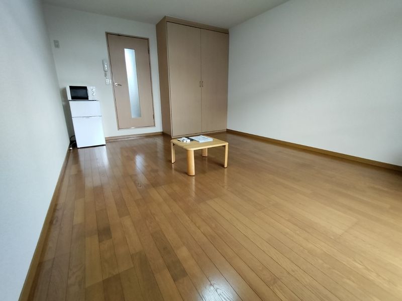 レオパレス八代 居間