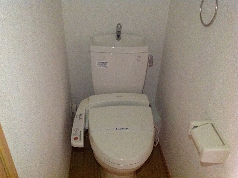 leopalace Espoir Sakuragicho Toilet